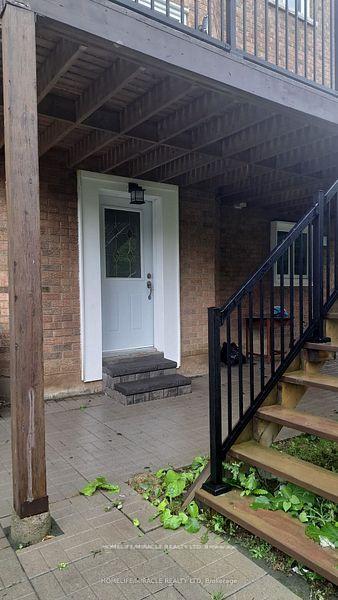 Bsmt A - 2 Vesta Drive, Richmond Hill, ON, exterior