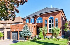 70 Dalmatian Crescent, Toronto E10, ON, exterior