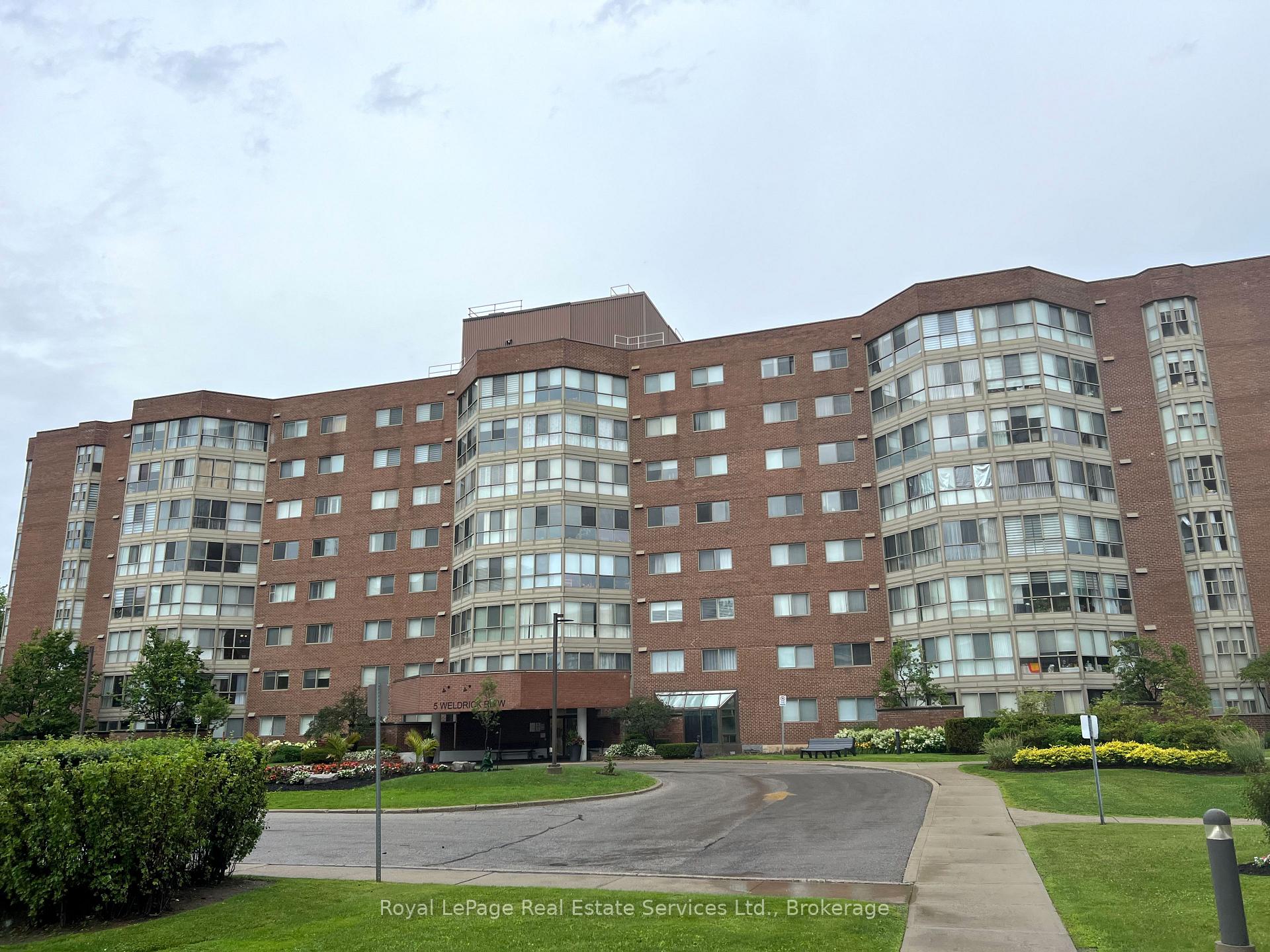611 - 5 Weldrick Road W, Richmond Hill, ON, exterior