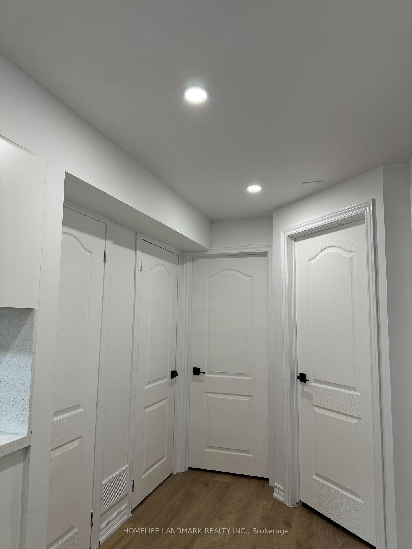 37 Seahorse Avenue W, Brampton, ON, exterior