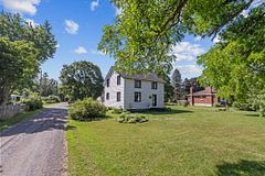 100 - 15 Community Centre Road, Hamilton Township, ON, exterior