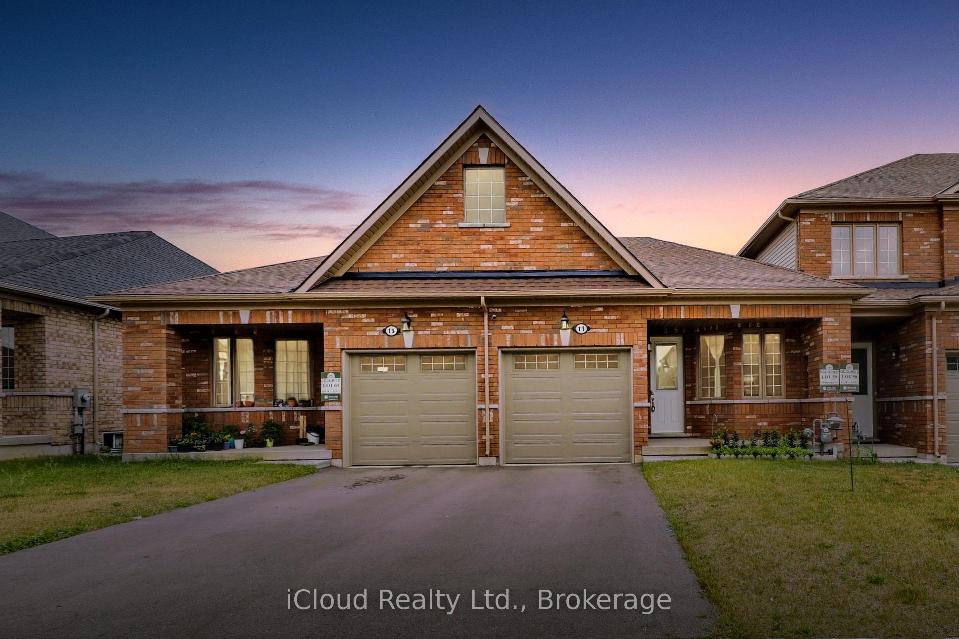 11 Harwood Street, Tillsonburg, ON, exterior