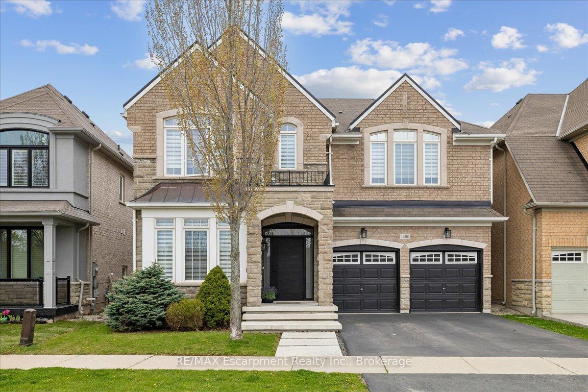 2400 Spring Meadow Way, Oakville, ON, exterior