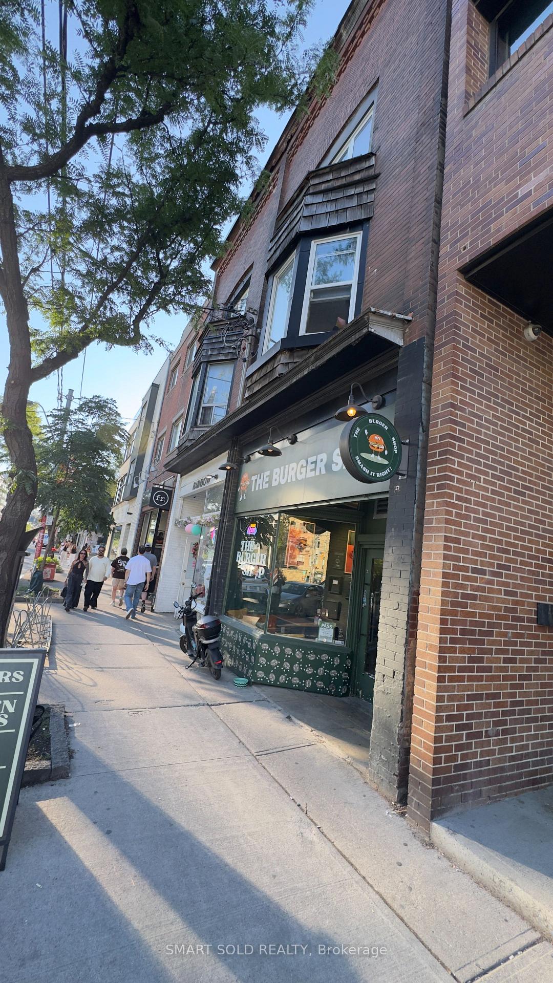 960 Queen Street W, Toronto C01, ON, exterior