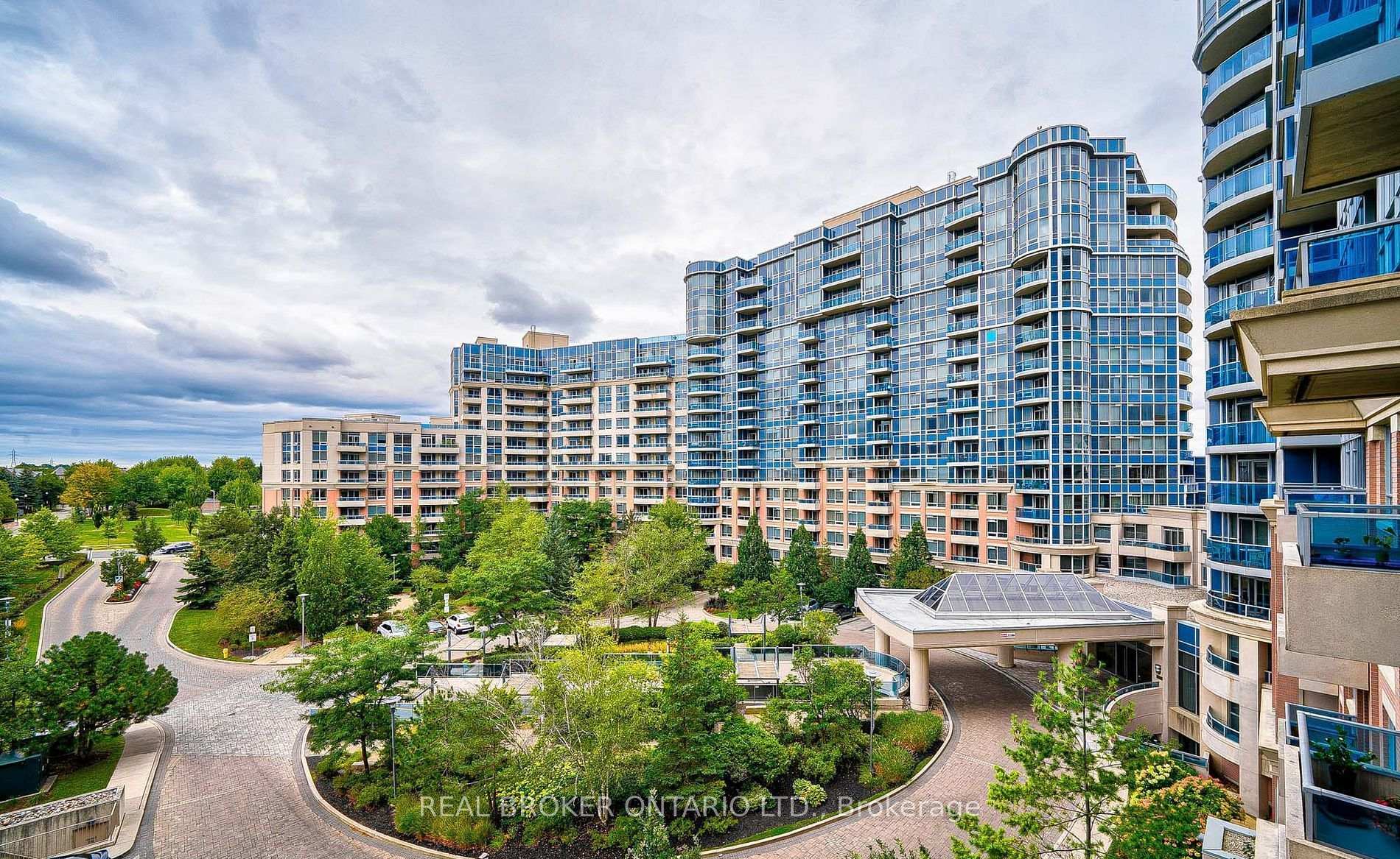 971 - 23 Cox Boulevard, Markham, ON, exterior