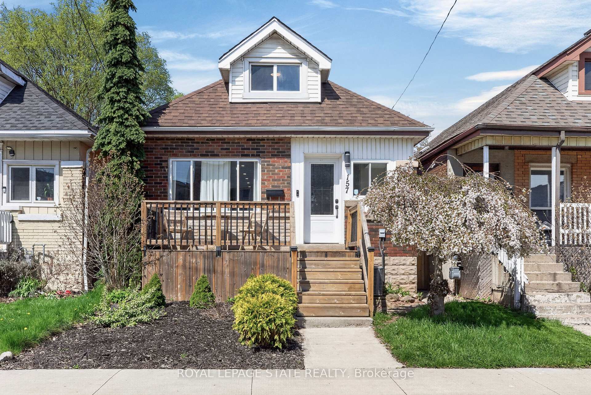 157 Cameron Avenue N, Hamilton, ON, exterior