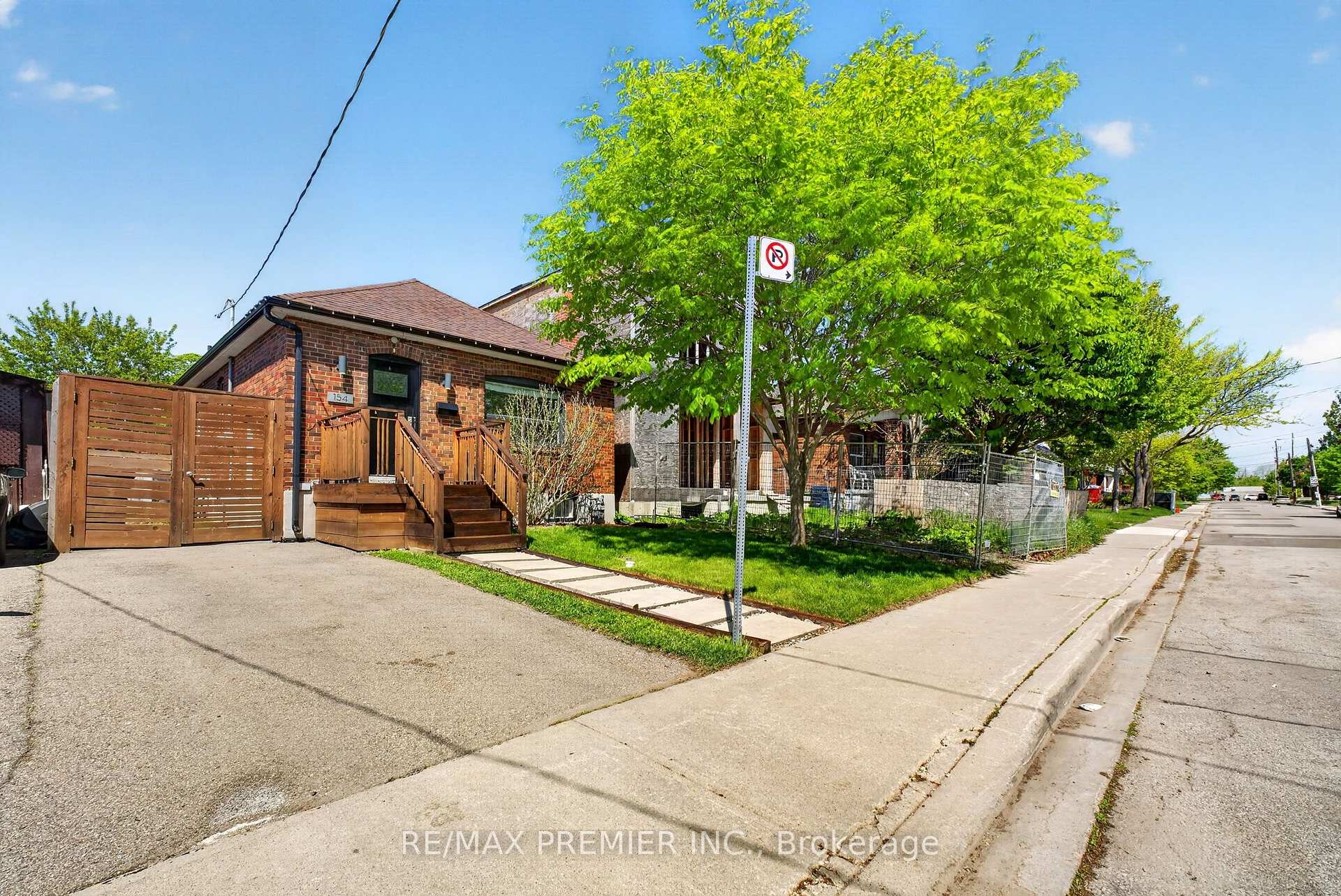 154 Fifth Street, Toronto W06, ON, exterior