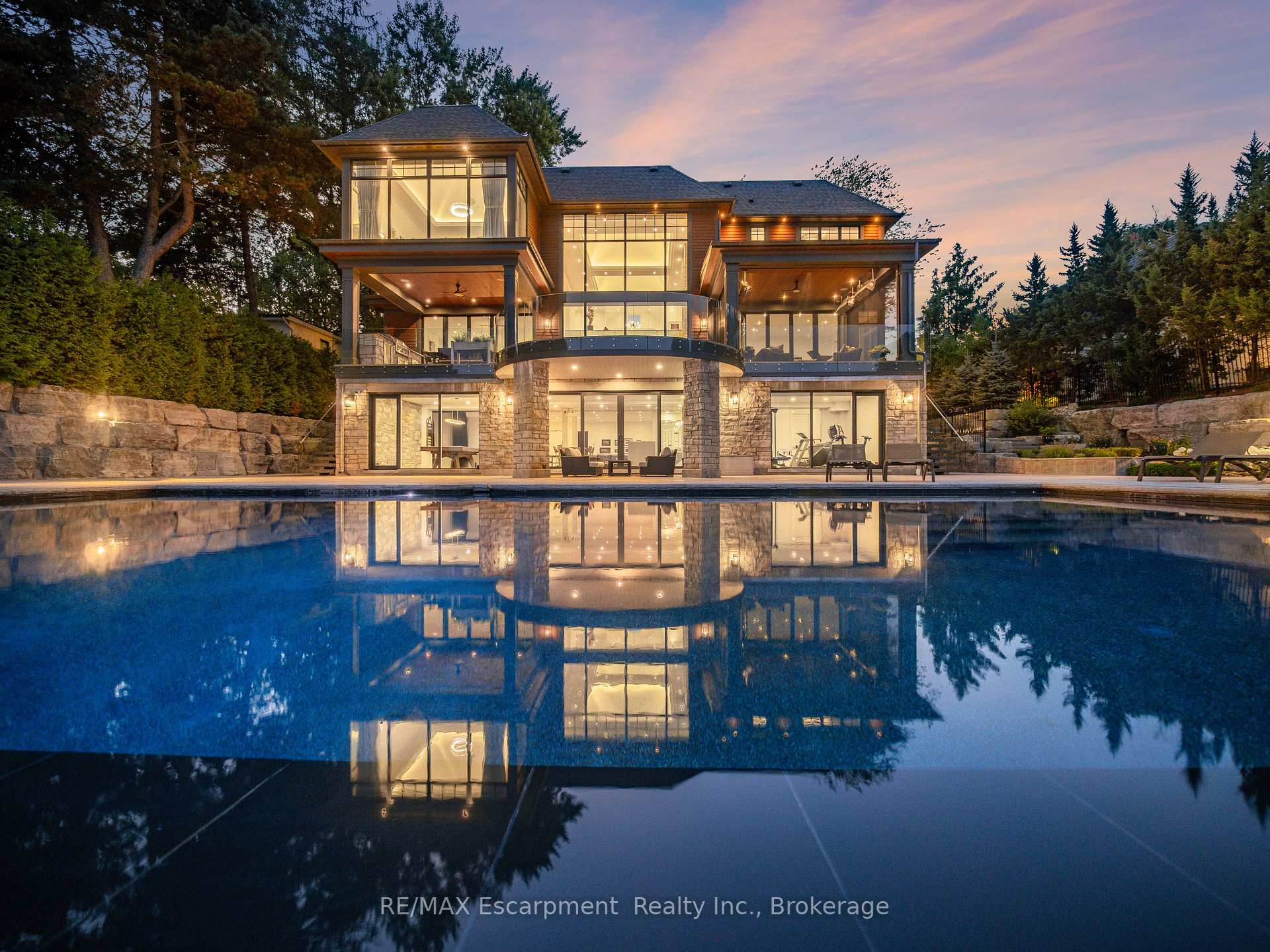 140 Secord Lane, Burlington, ON, exterior