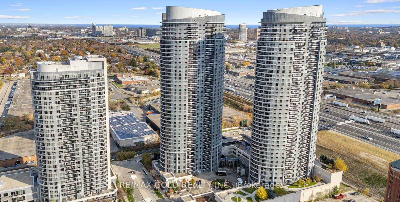 135 Village Green Square, Toronto E07, ON, exterior