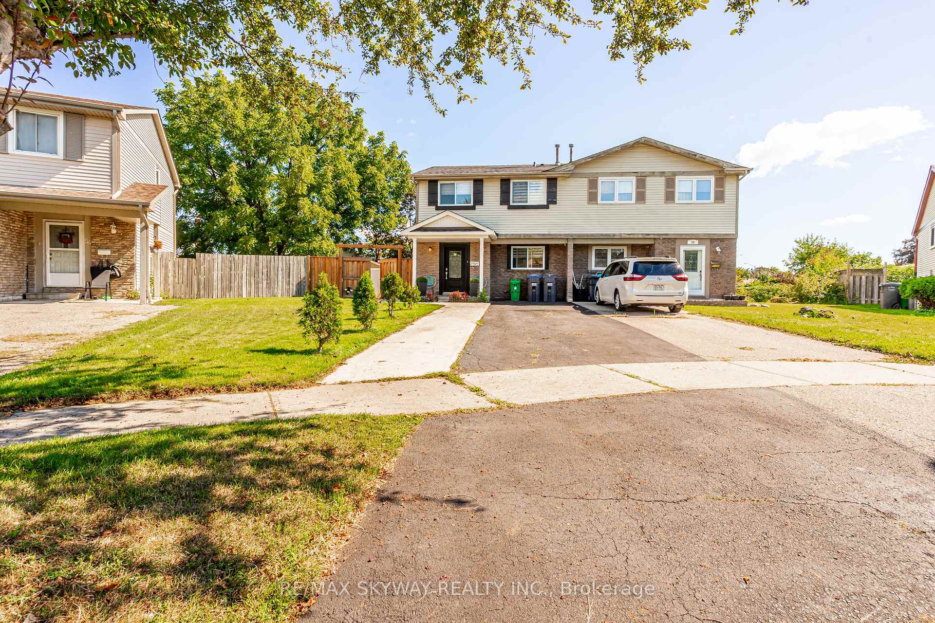 52 Charters Road, Brampton, ON, exterior