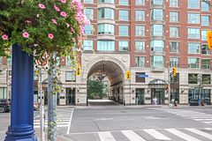 305 - 38 Avenue Road, Toronto C02, ON, exterior