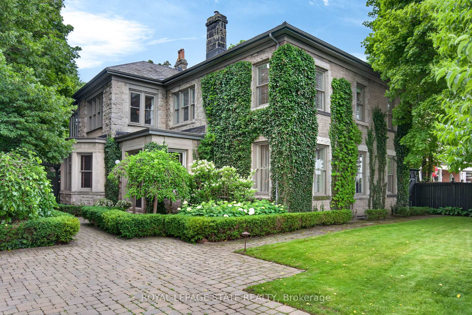 77 Claremont Drive, Hamilton, ON, exterior