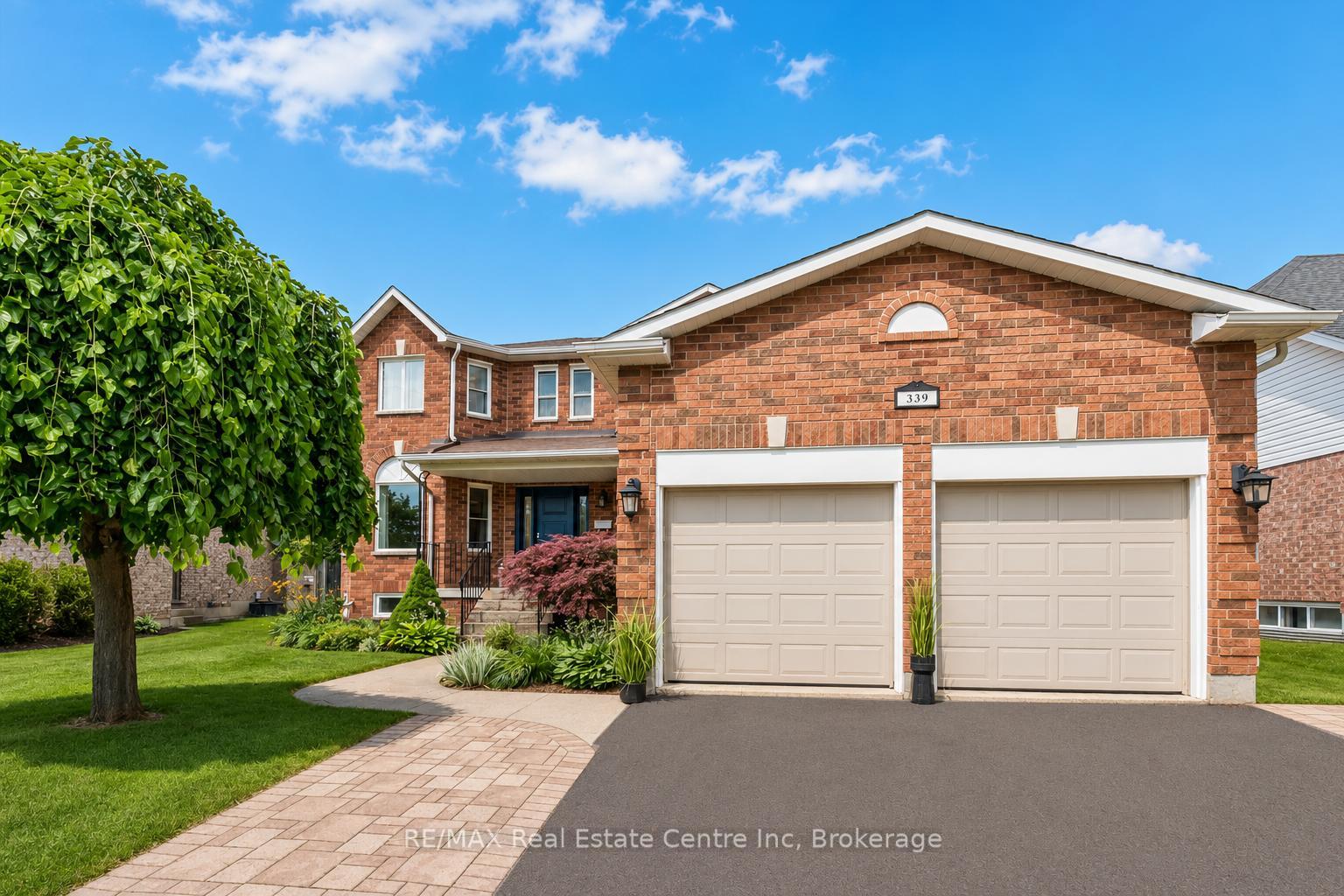 339 DANIEL Crescent, Centre Wellington, ON, exterior