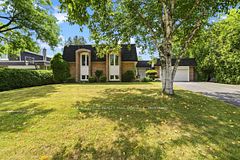 244 Willowridge Court, Oakville, ON, exterior