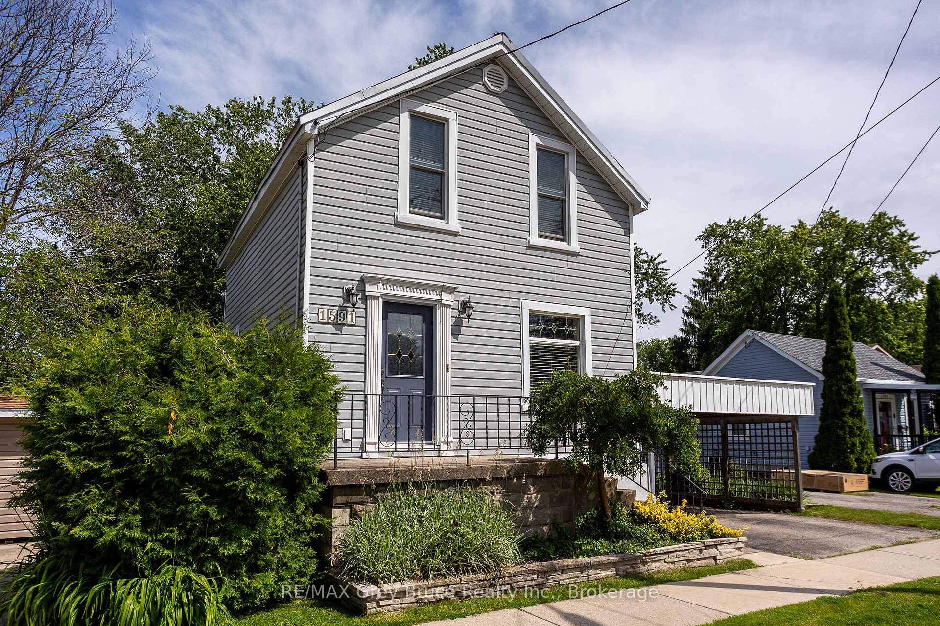 1591 5th Avenue W, Owen Sound, ON, exterior