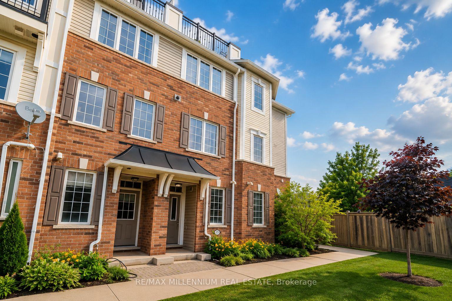 17 - 2614 Dashwood Drive, Oakville, ON, exterior