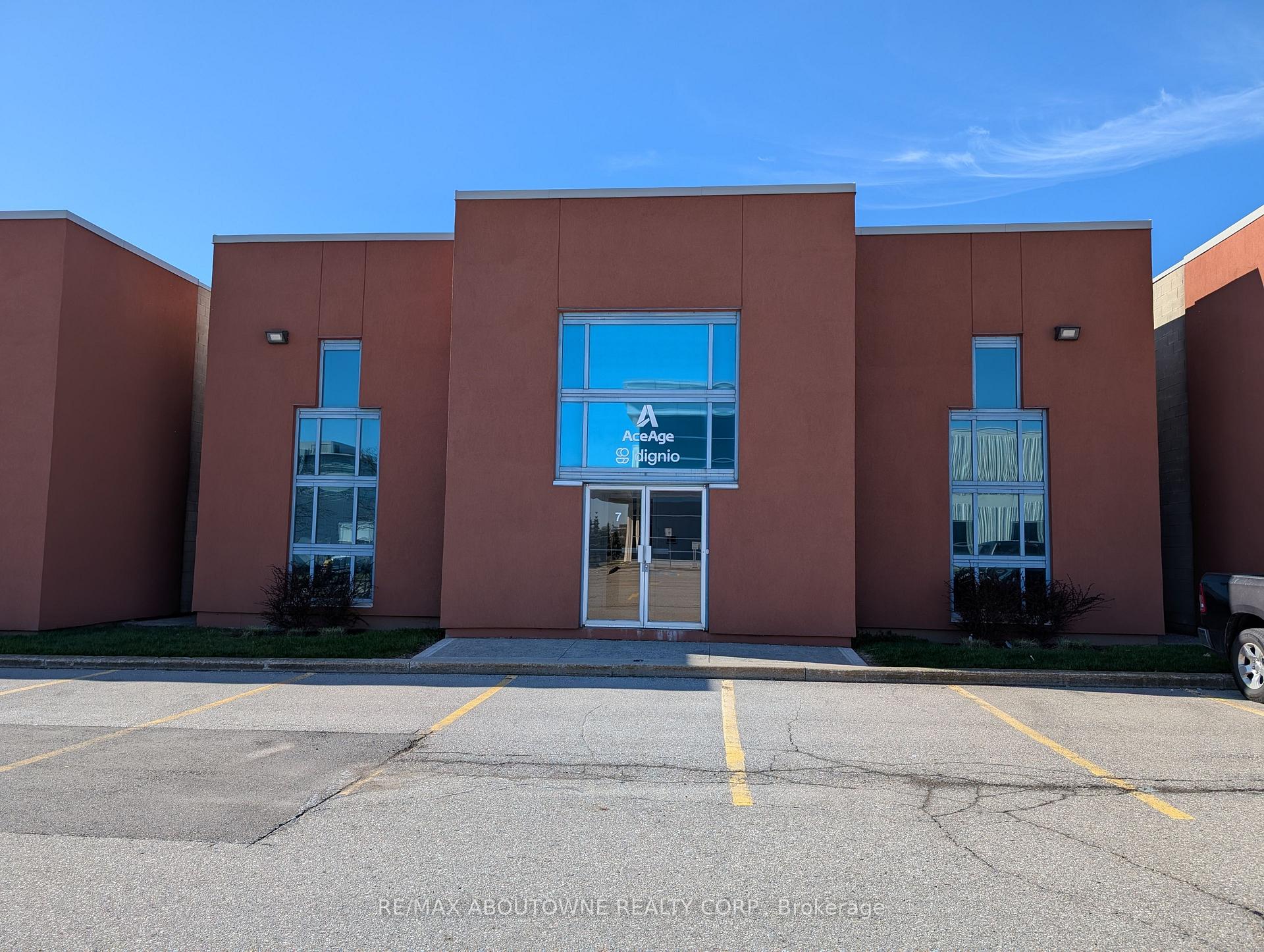 F7 - 1273 North Service Road E, Oakville, ON, exterior