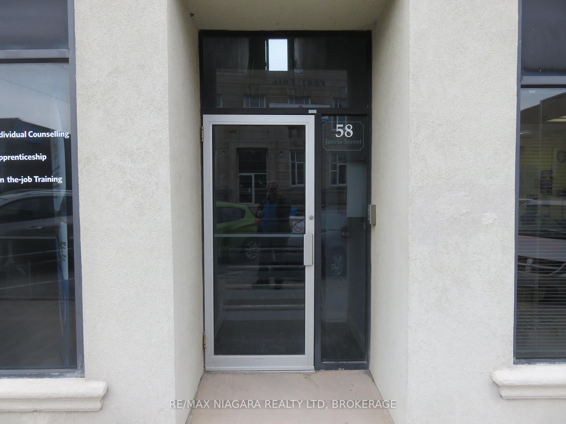 204 - 58 Jarvis Street, Fort Erie, ON, exterior