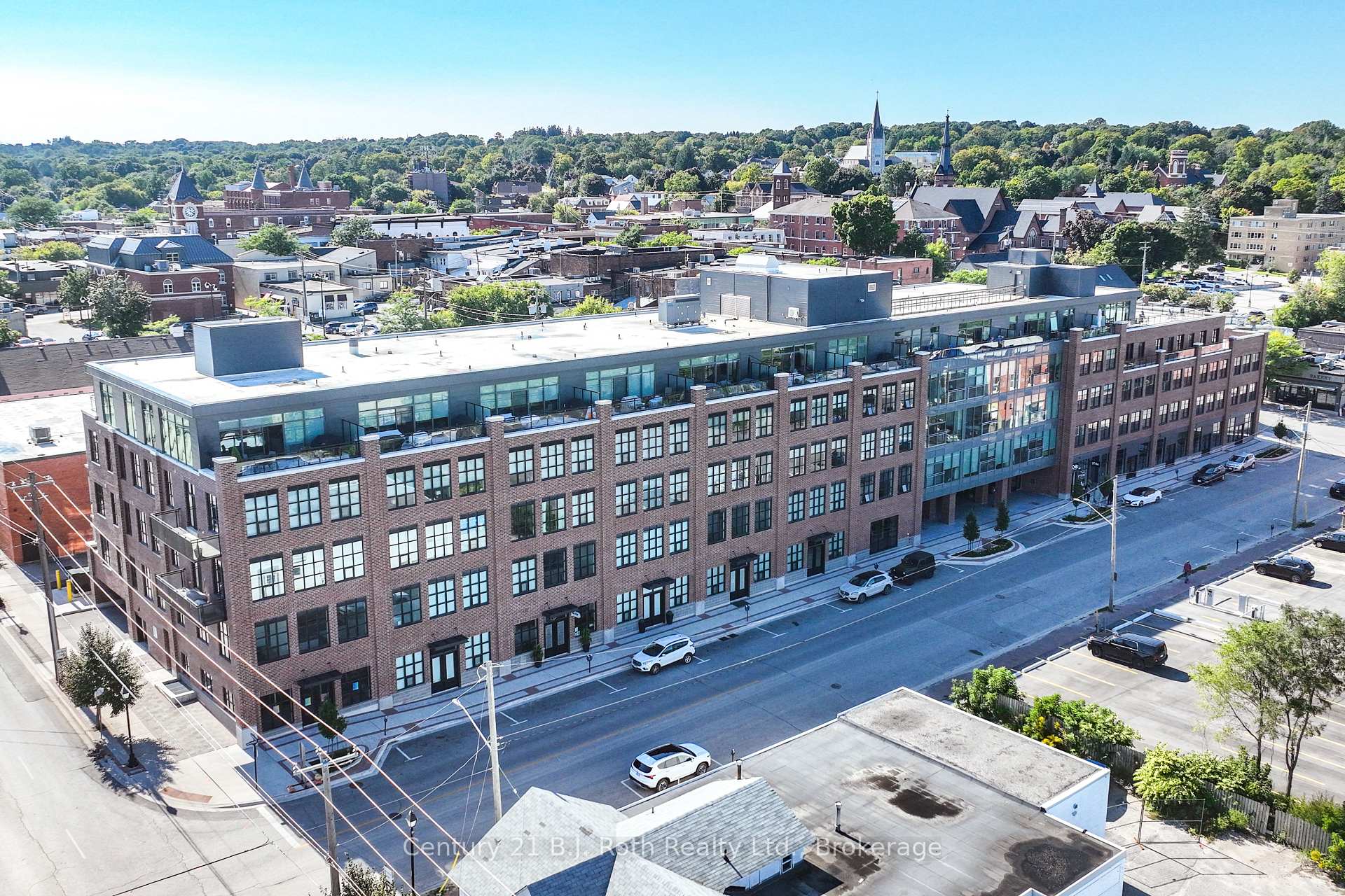 212 - 21 MATCHEDASH Street S, Orillia, ON, exterior