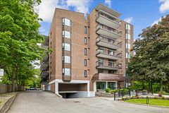 605 - 966 Queenston Road, Hamilton, ON, exterior