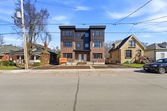 108 BRISCOE Street E, London South, ON, exterior