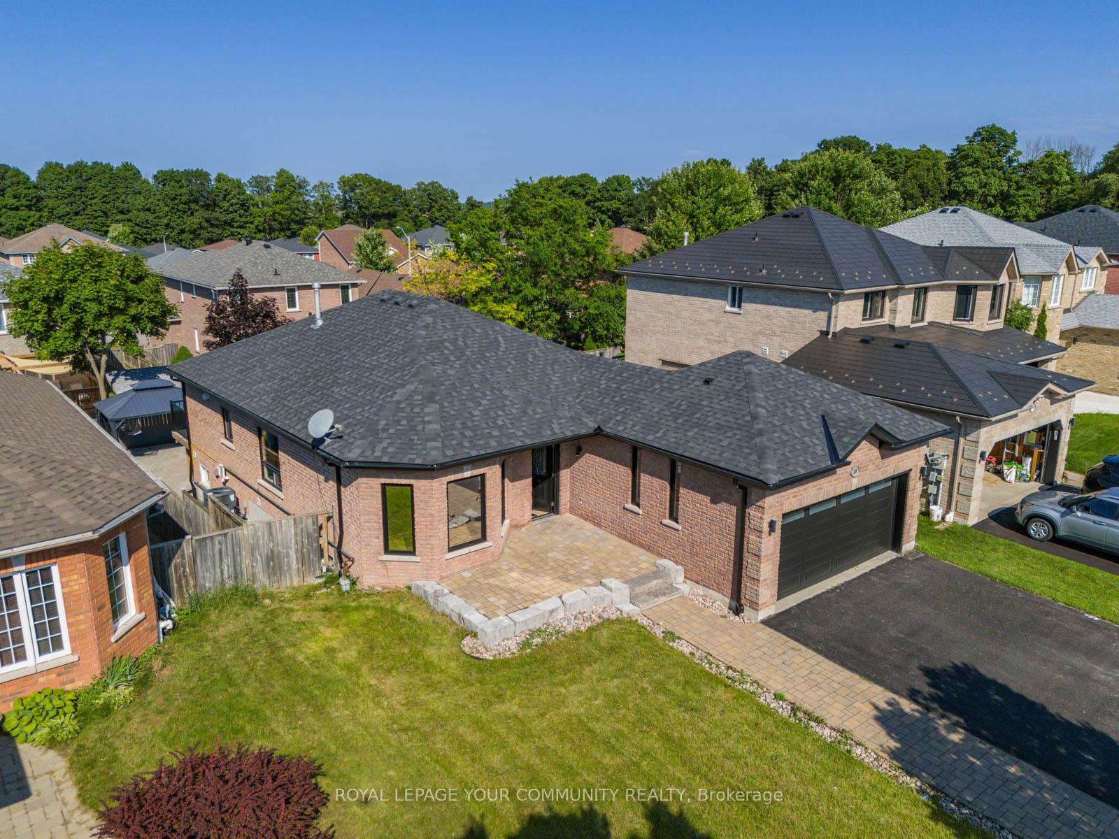 258 Livingstone Street E, Barrie, ON, exterior