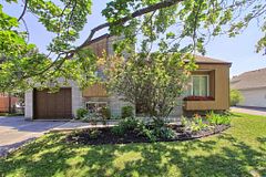 2277 Scythes Street, Innisfil, ON, exterior