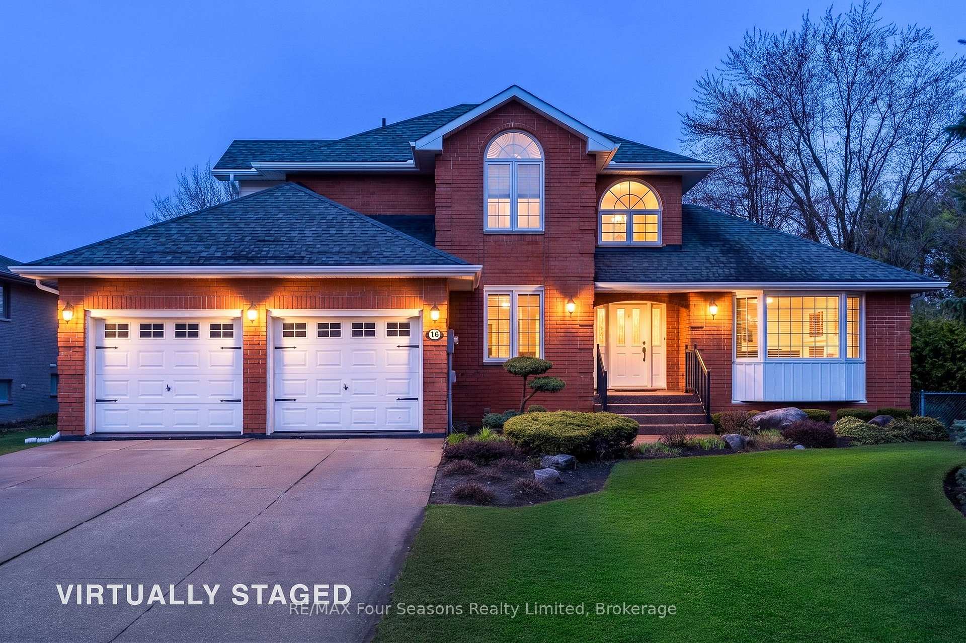 16 Carmichael Crescent, Collingwood, ON, exterior