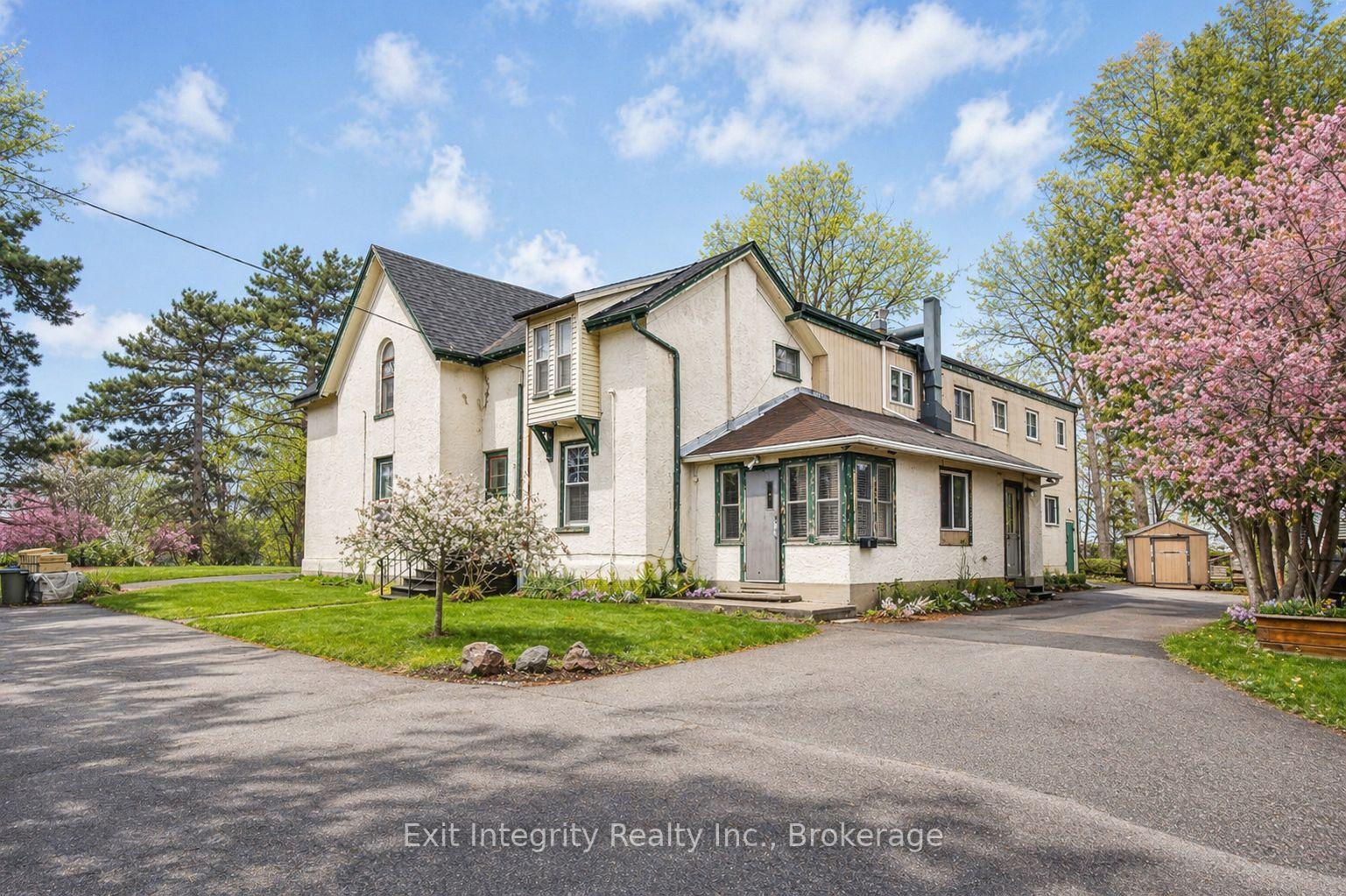 20 Elliott Street, Cambridge, ON, exterior