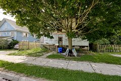 167 John Street, Ingersoll, ON, exterior