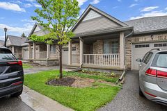 12 - 215 North Centre Road, London North, ON, exterior