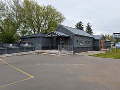 2300 Wharncliffe Road S, London South, ON, exterior