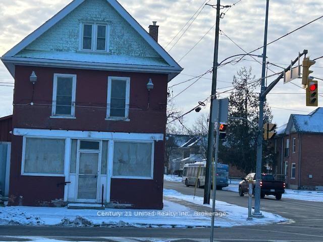 239 Park Street N, Peterborough, ON, exterior