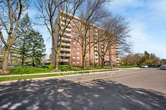308 - 1425 Ghent Avenue, Burlington, ON, exterior