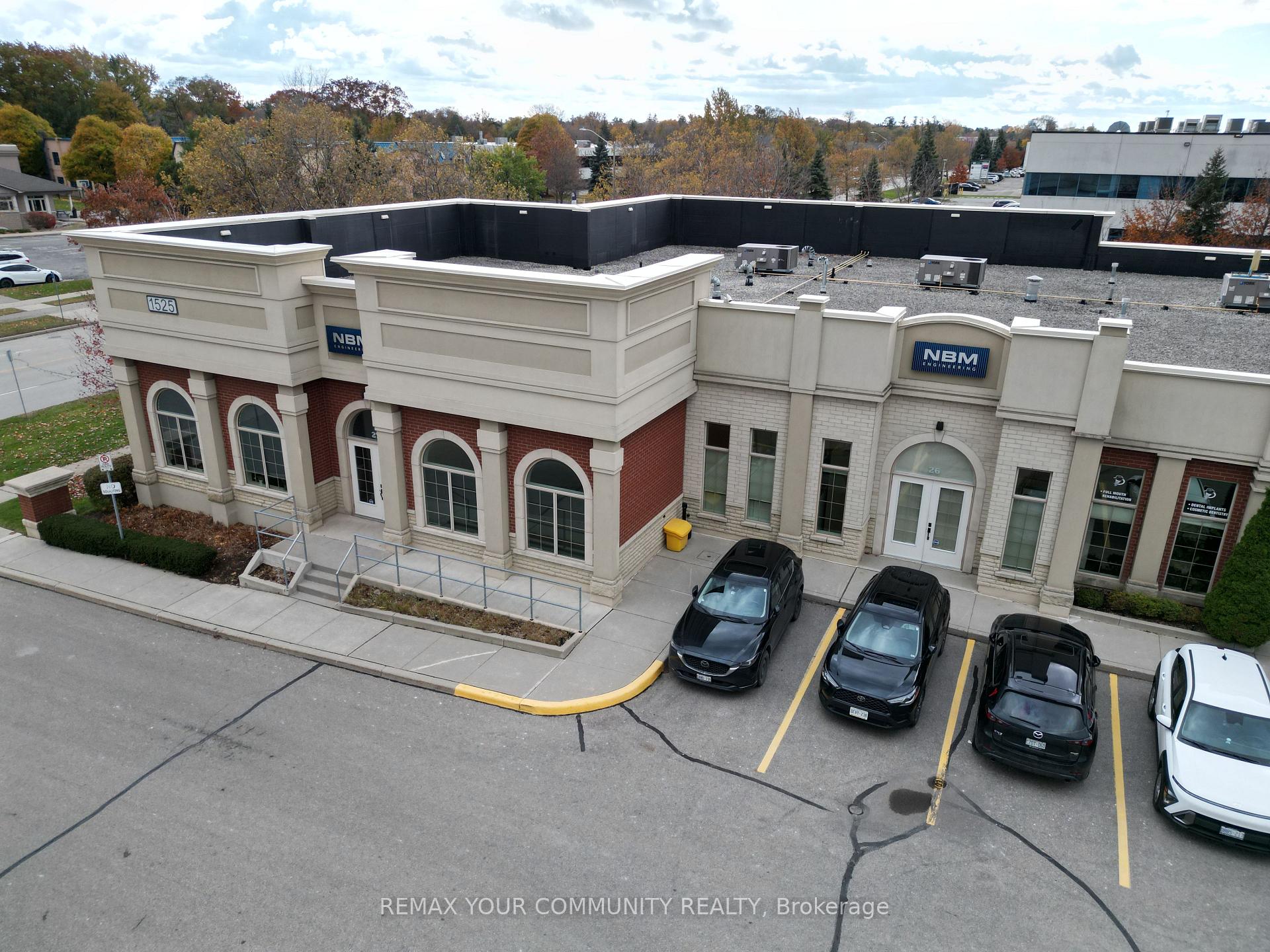 26-27 - 1525 Cornwall Road, Oakville, ON, exterior