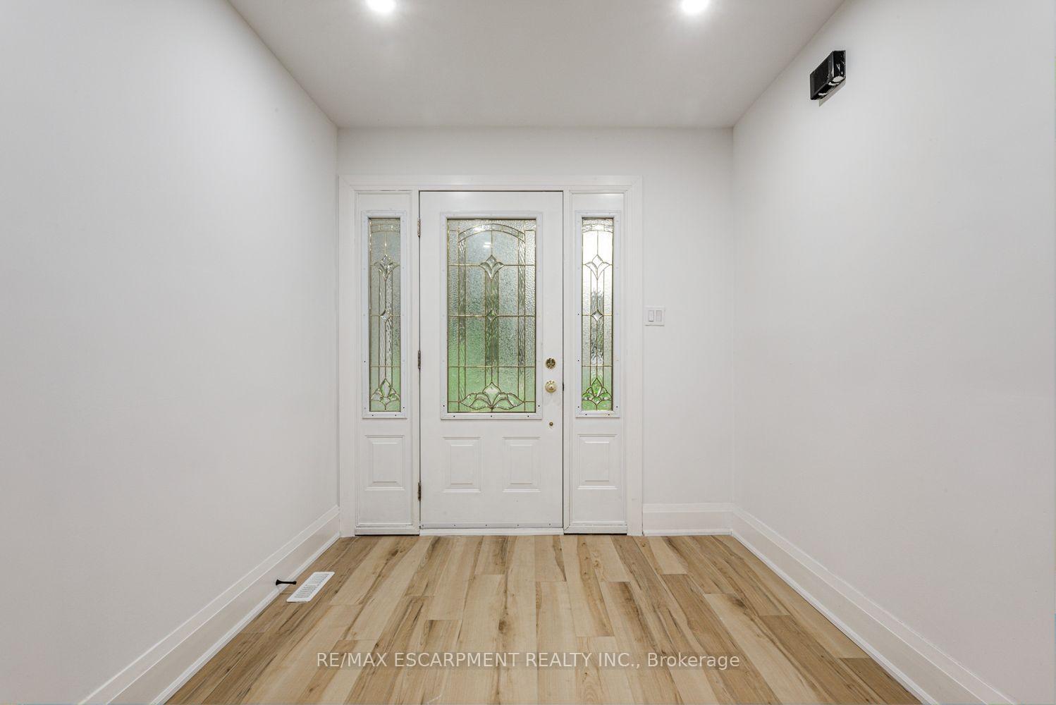 2104 Mississauga Road, Mississauga, ON, exterior
