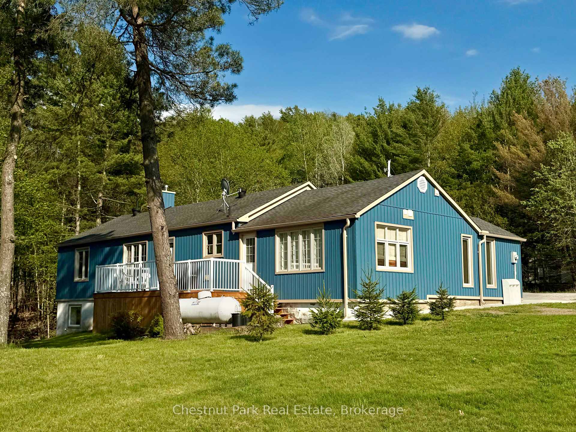 9211 118 Highway, Minden Hills, ON, exterior
