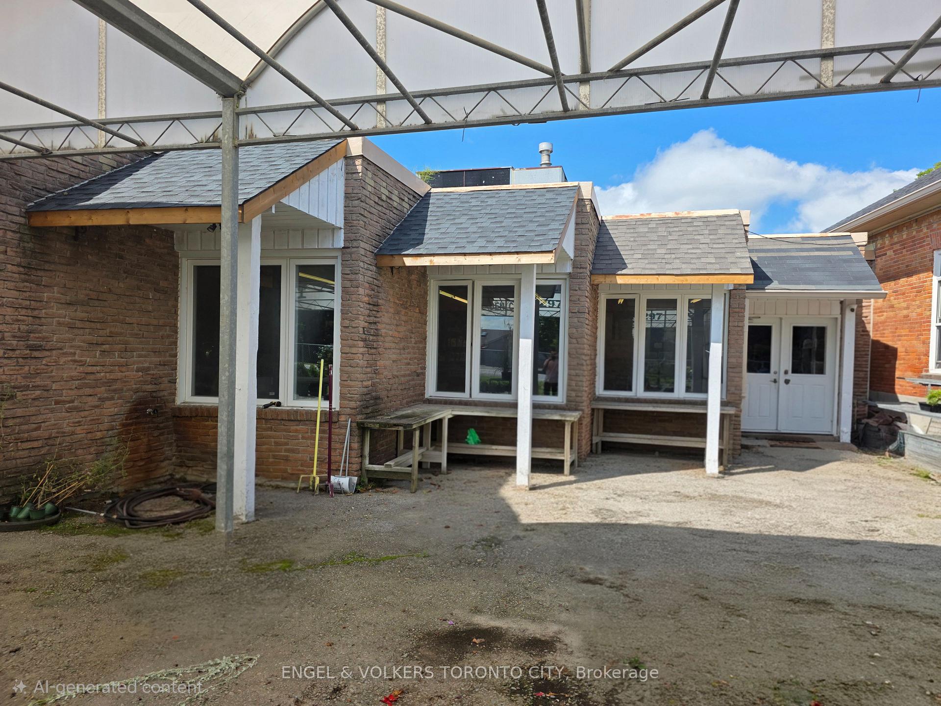 2 - 1344 Wellington Street W, King, ON, exterior