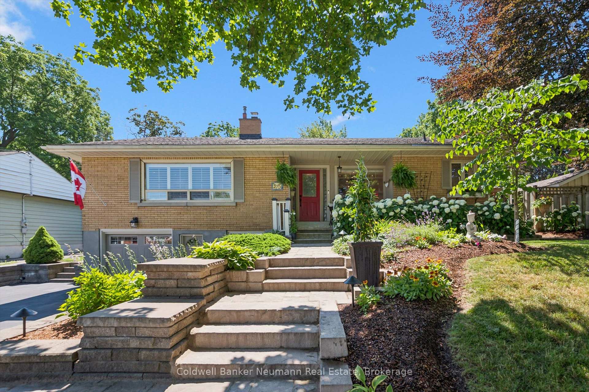 25 Bennett Avenue, Guelph, ON, exterior