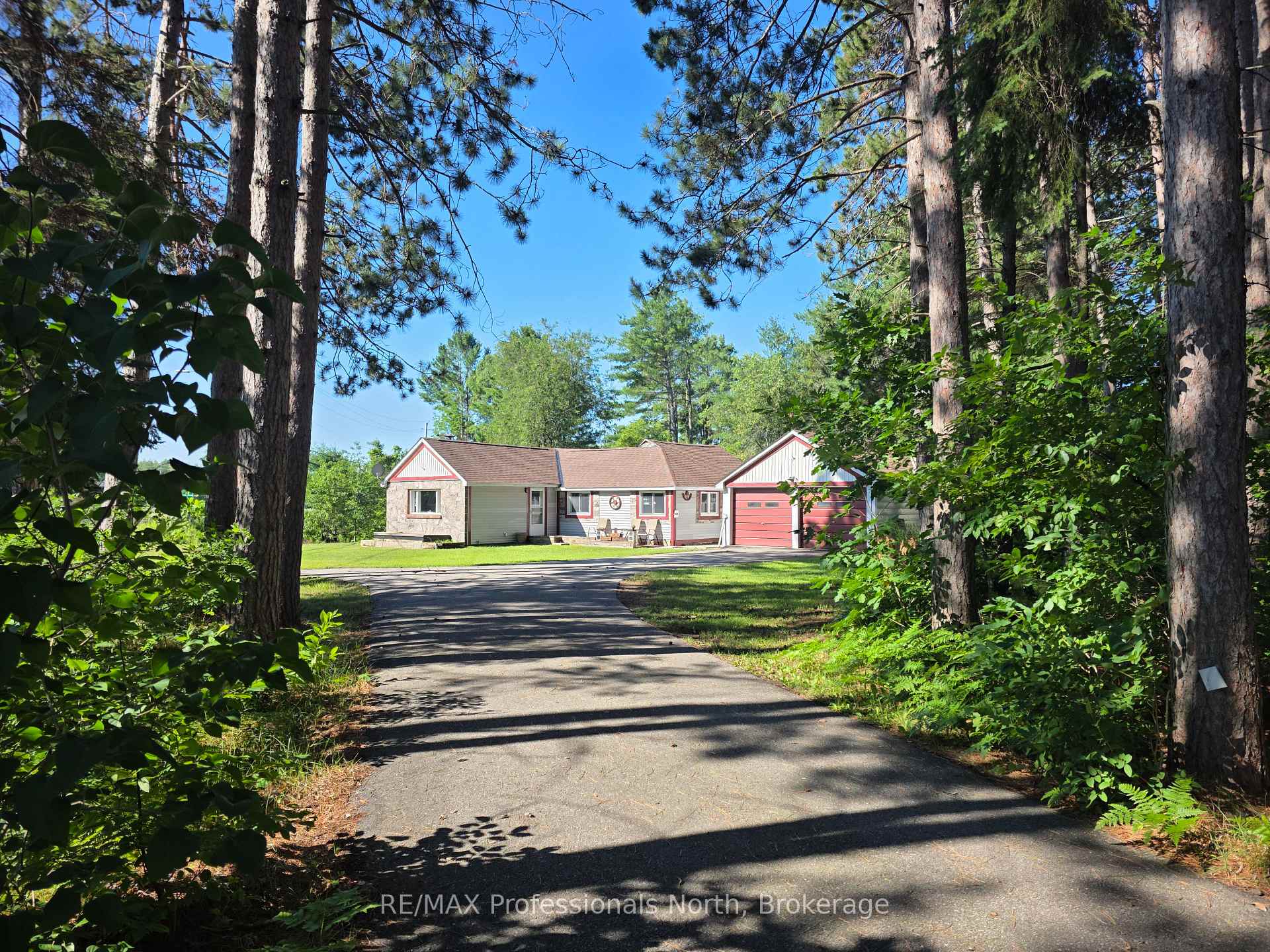 1007 West Road, Minden Hills, ON, exterior