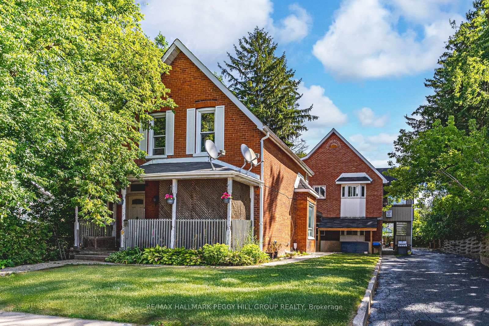 81 Innisfil Street, Barrie, ON, exterior