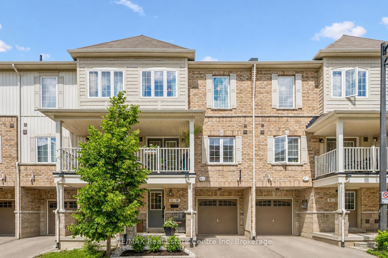 30 - 88 DECORSO Drive, Guelph, ON, exterior
