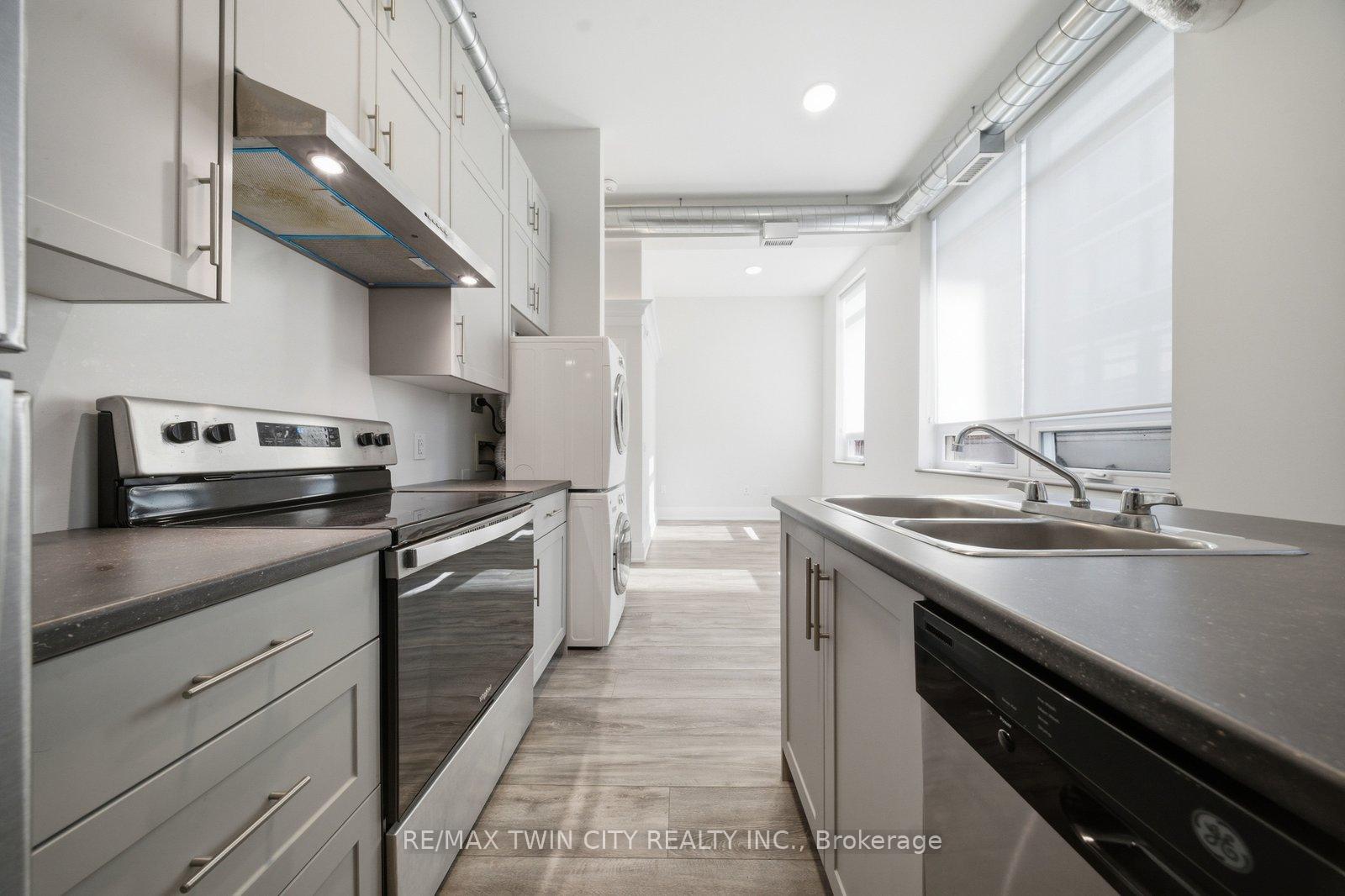 201 - 11 Queen Street, Brantford, ON, exterior