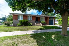 131 West Deane Park Drive, Toronto W08, ON, exterior