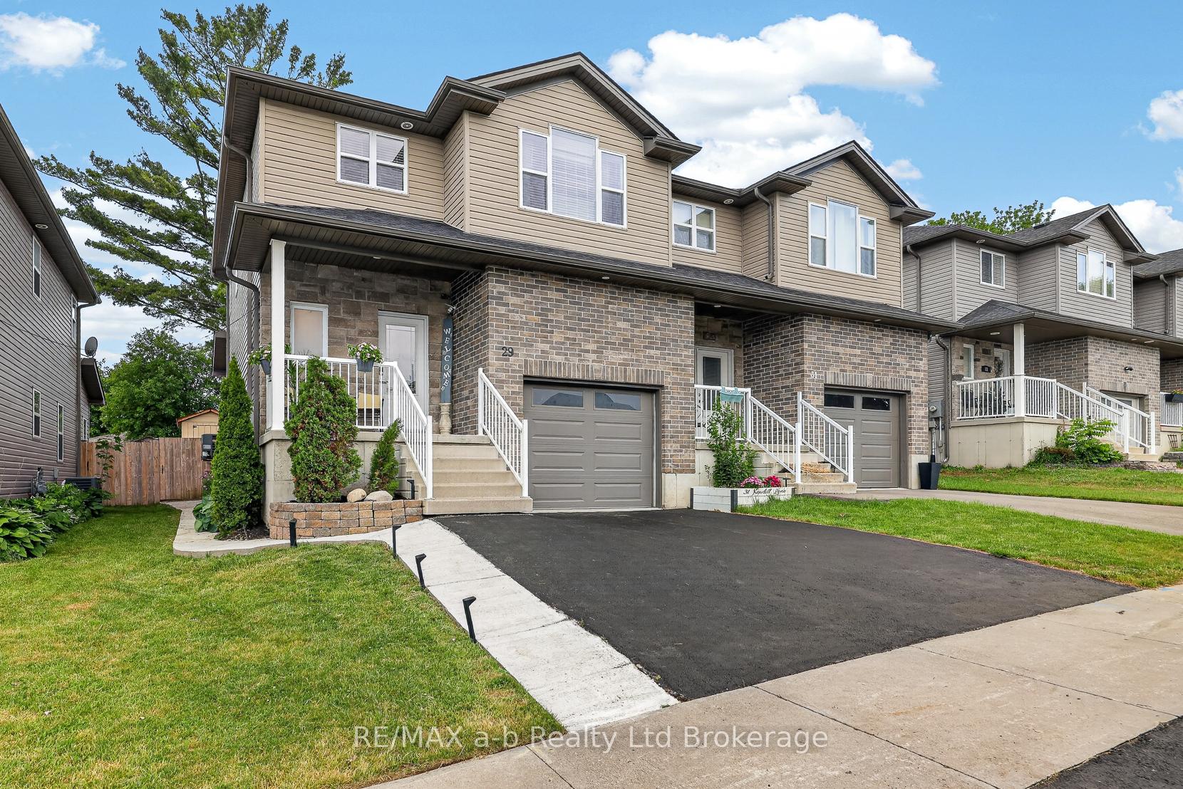 29 Kendell Lane, Ingersoll, ON, exterior