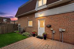 184 - 184 Town House Crescent, Brampton, ON, exterior