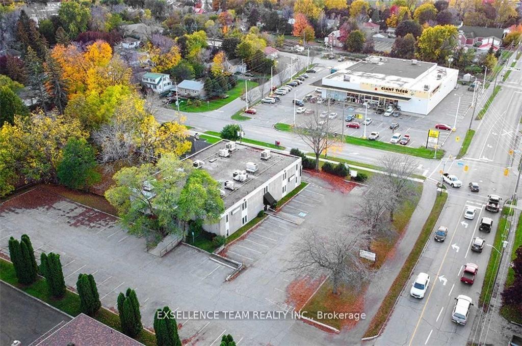 309 unit 104 Park Street, Brockville, ON, exterior