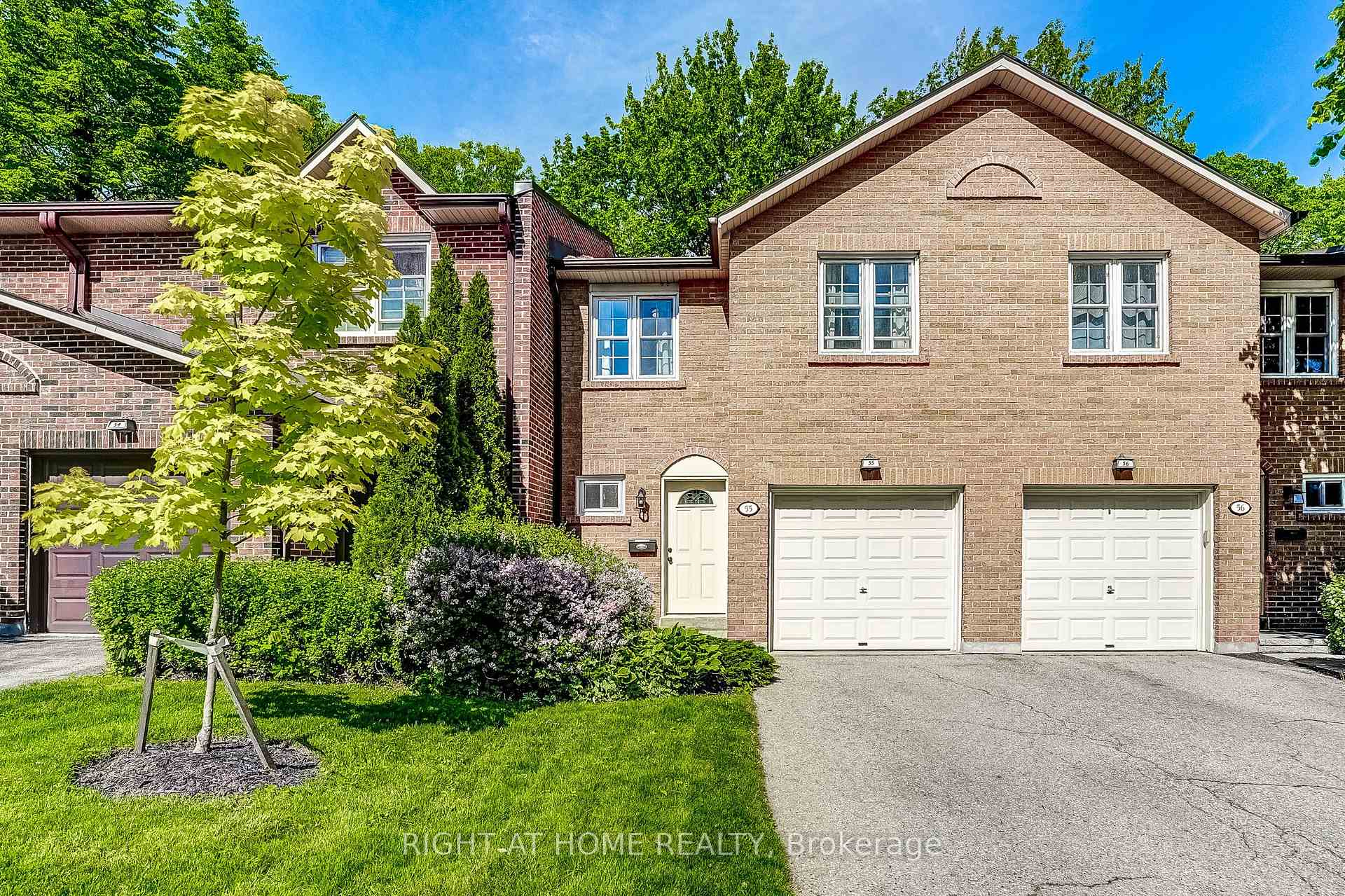 55 - 2120 Rathburn Road E, Mississauga, ON, exterior