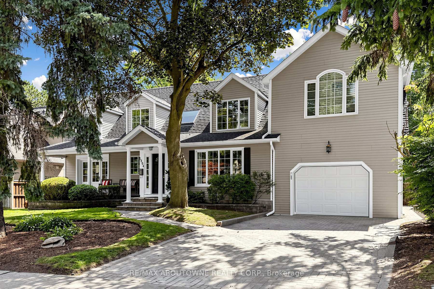 1304 Devon Road, Oakville, ON, exterior