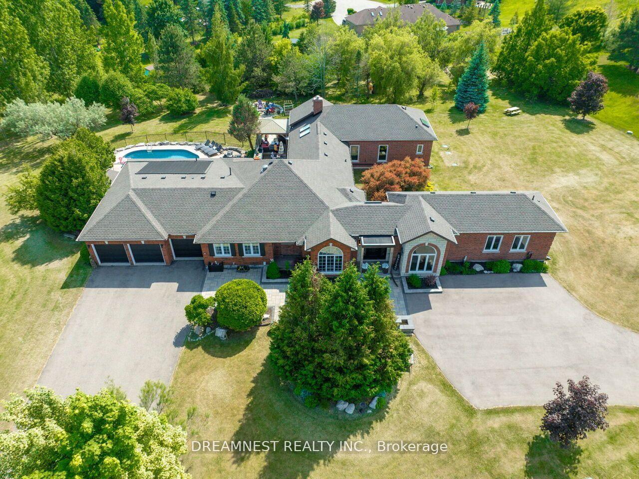 11132 MCFARLAND Court, Milton, ON, exterior